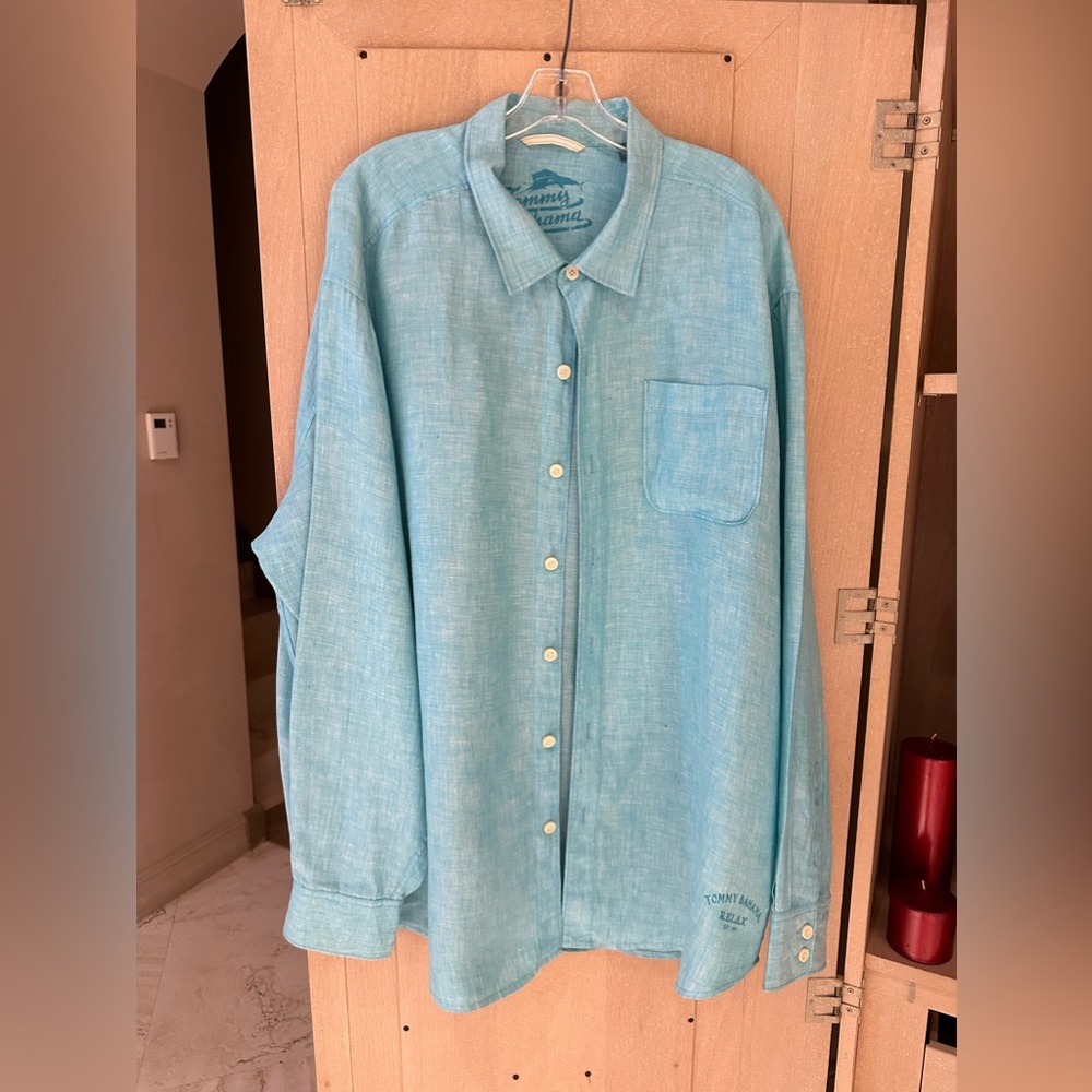 Men’s Tommy Bahama relaxed fit long sleeve shirt in Aqua. XXL